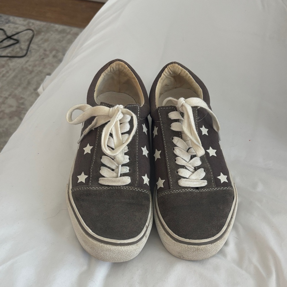 Steve Madden Star Pattern Sneakers - Gray and White
